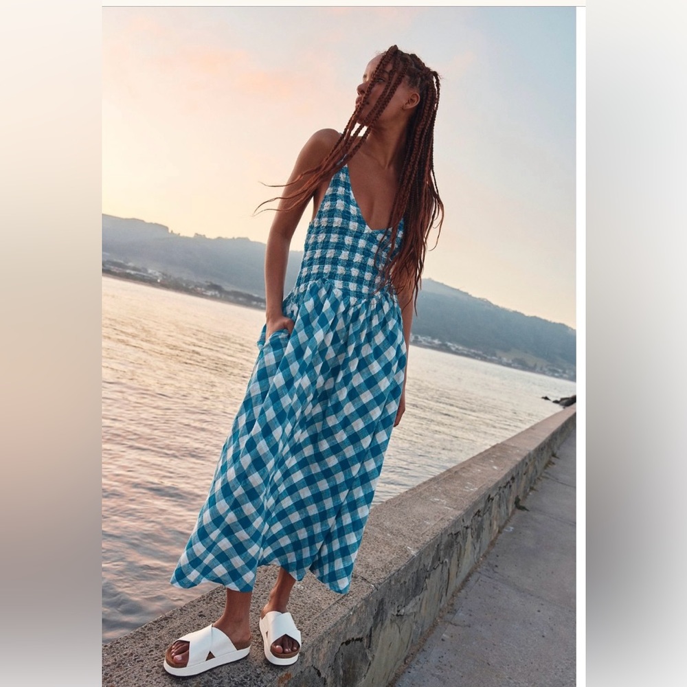 Free people Vera midi dress. Blue/white gingham. Small. Low back. Stretchy.